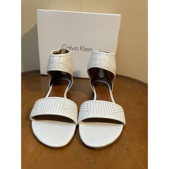 Calvin Klein Women's "Bobbi Calf" White Leather Sandals Size: 7.5M (F148) - Picture 2 of 11